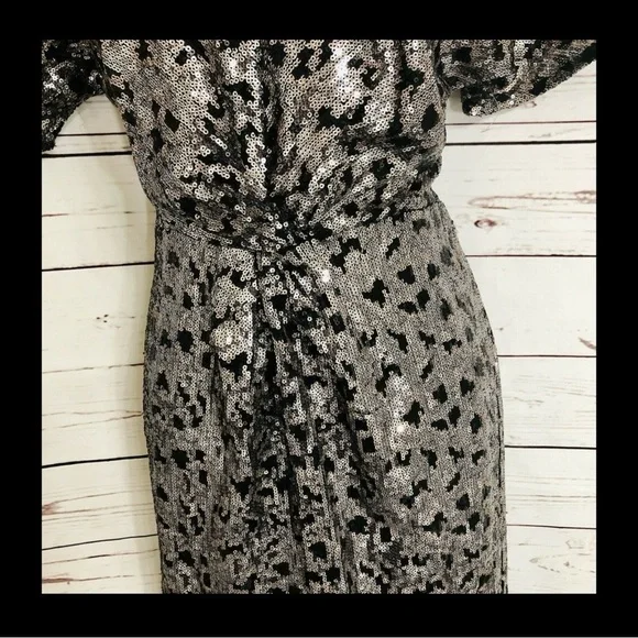 Harlyn Sequin Cocktail Dress Short Sleeves Front‎ Slit Size S - Picture 4 of 12